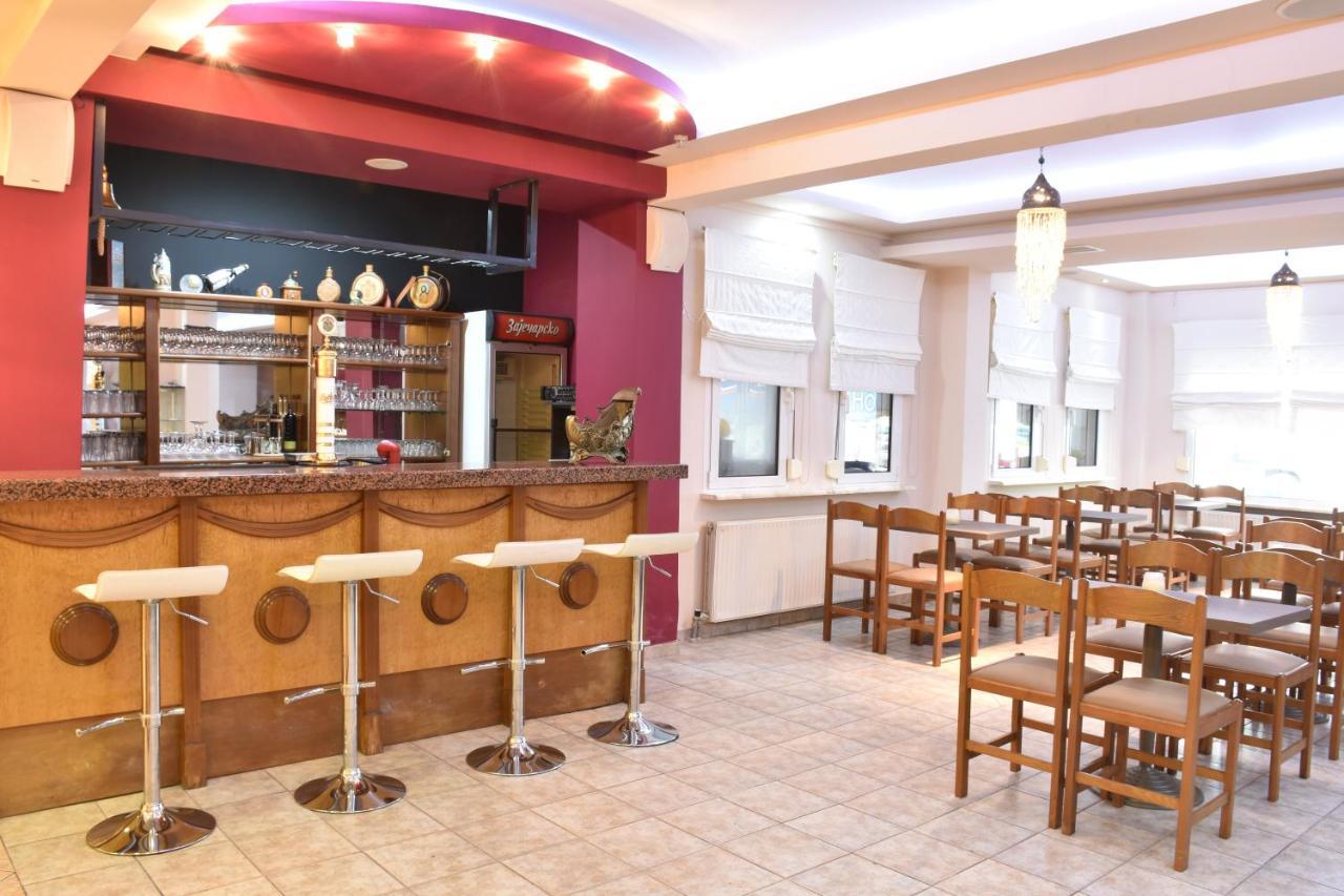 Hotel Erato Paralía 외부 사진